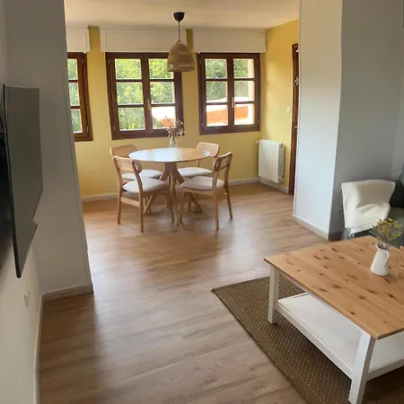 Villa Asturiana Con Gimnasio Y Porche